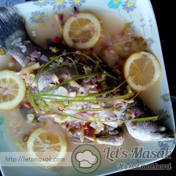 Ikan masak stim lemon