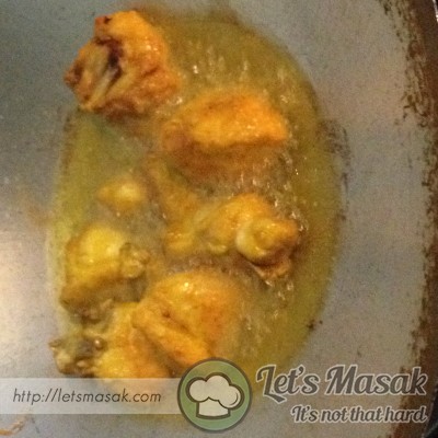 Now, fry the chicken pieces. when this is the done, slow the heat of your stove and set aside the fried chicken pieces.
