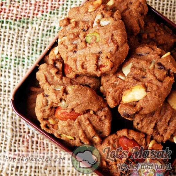 Mix Nuts Coffee Chocolate Chip Cookies