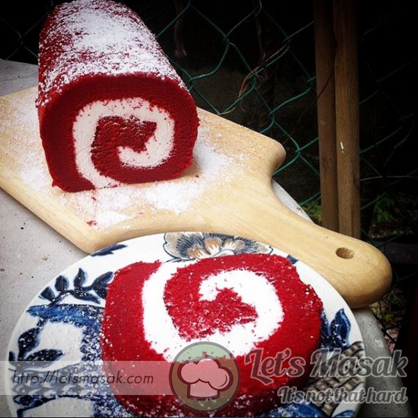 Red Velvet Cake Roll With Cream Cheese Filling