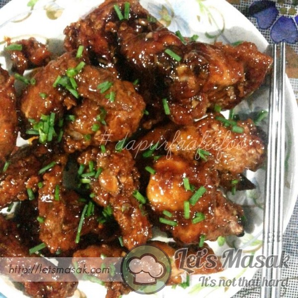Korean Fried Chicken Wings (Dakgangjeong)